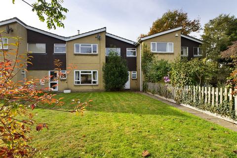 3 bedroom terraced house for sale - Buckles Close, Charlton Kings, Cheltenham, Gloucestershire, GL53