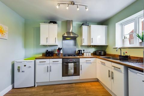 17 Laurel Grove, Uttoxeter, ST14 7EL