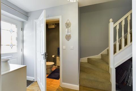 17 Laurel Grove, Uttoxeter, ST14 7EL