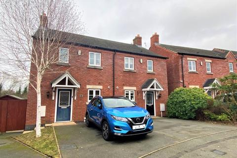 17 Laurel Grove, Uttoxeter, ST14 7EL