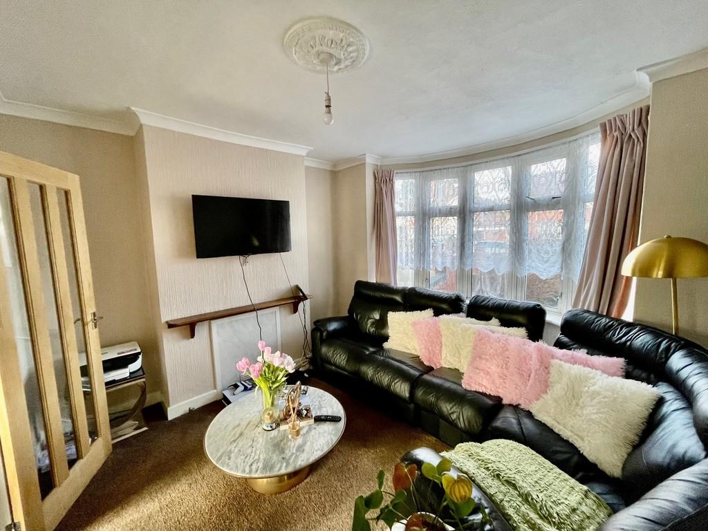 Thurlston Avenue, Olton, Solihull 3 bed semidetached house for sale £320,000