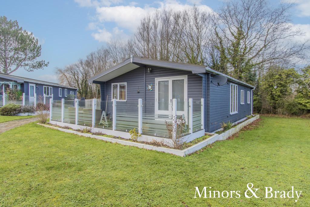 Marsh Road, Broadland Holiday Village 3 bed park home for sale £80,000