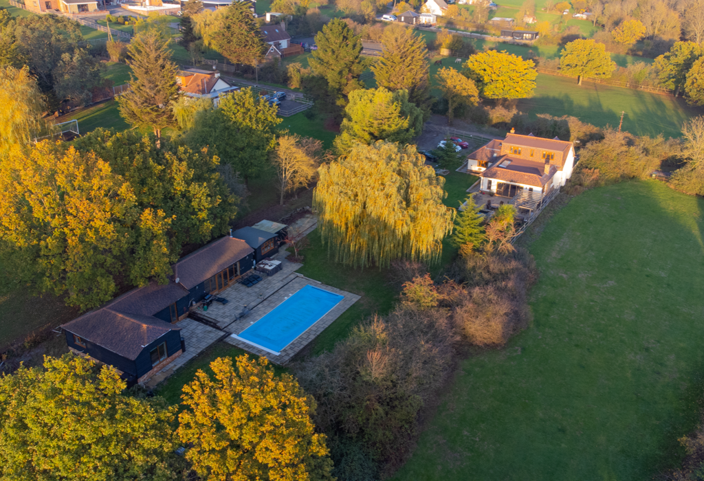 South Avenue, Langdon Hills, Essex 5 bed detached house £1,500,000