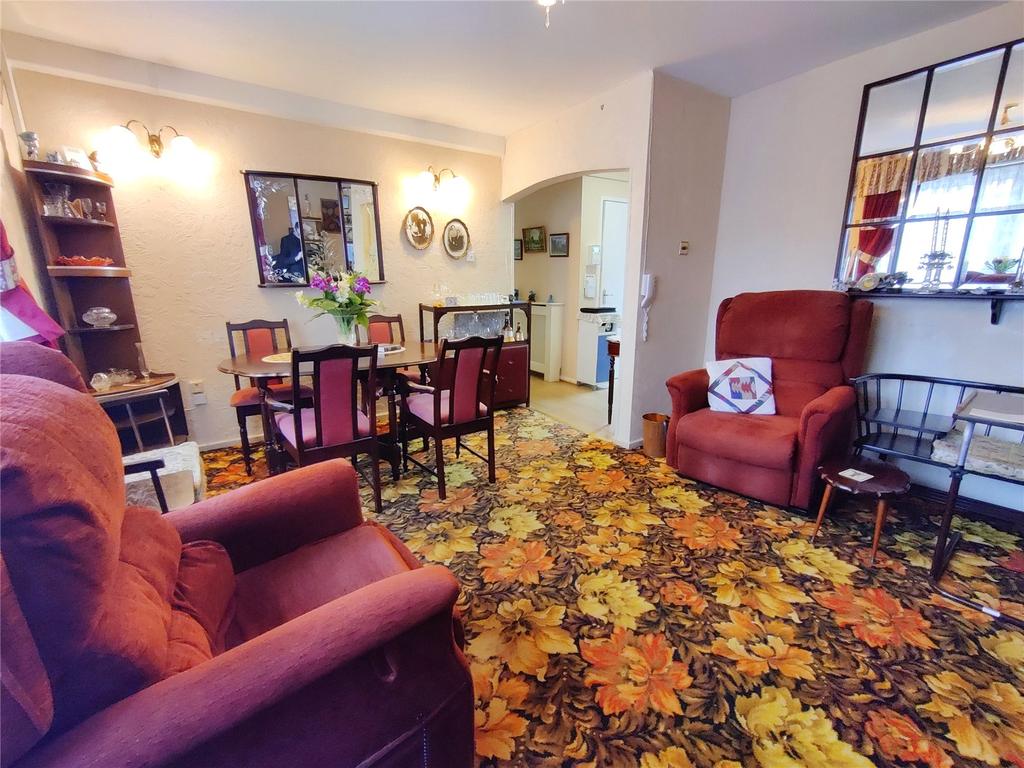Henshaw Street, Oldham, Greater... 2 bed apartment £80,000