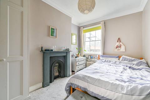 18 Loughborough Park, London, SW9 8TR