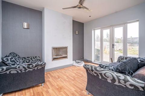 2 bedroom end of terrace house for sale - New Street, Merry Hill, Wolverhampton