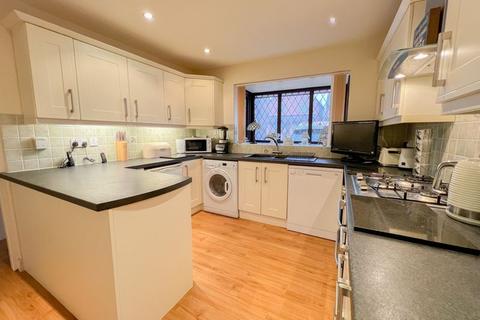4 bedroom detached house for sale - Old Lindens Close, Streetly, Sutton Coldfield, B74 2EJ