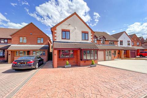 18 Old Lindens Close, Sutton Coldfield, B74 2EJ