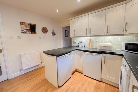 18 Old Lindens Close, Sutton Coldfield, B74 2EJ