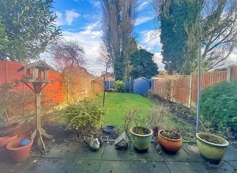 Lancaster Place, Bloxwich, Walsall 3 bed terraced house £169,950