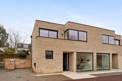 4 bedroom semi-detached house to rent, Gulliver Place, Muswell Hill, N10