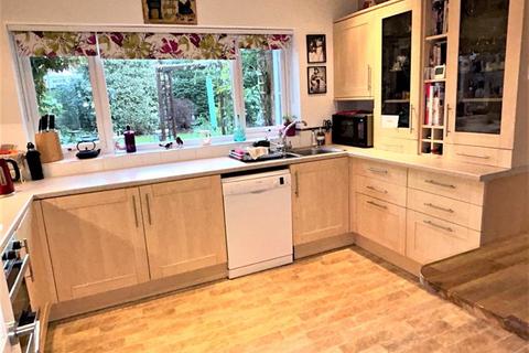51 Alcester Drive, Sutton Coldfield, B73 6PZ