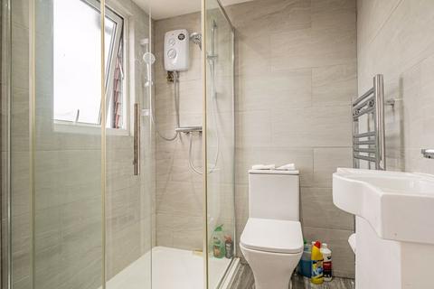 27 Grosvenor Avenue, Harrow, HA2 7AS