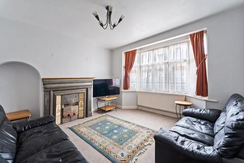 70 Gander Green Lane, Sutton, SM1 2EJ