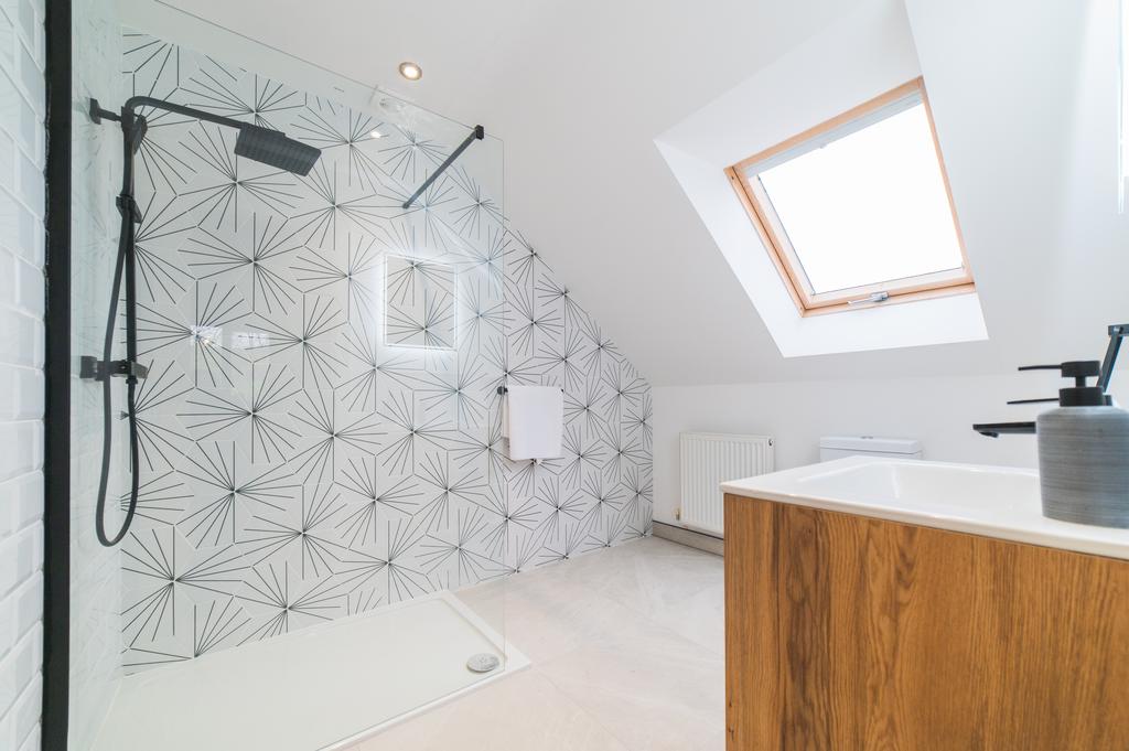 En suite to bedroom 5