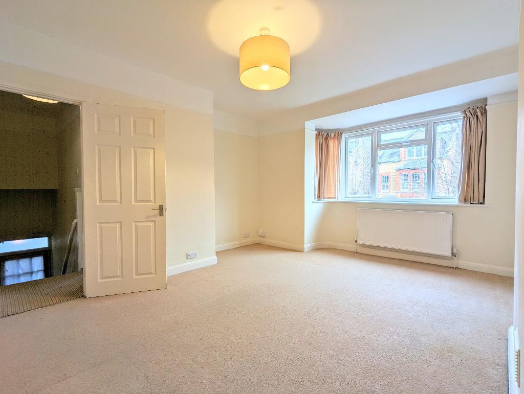 Merton Hall Road, Wimbledon, London, SW19 3PS 2 bed £1,900