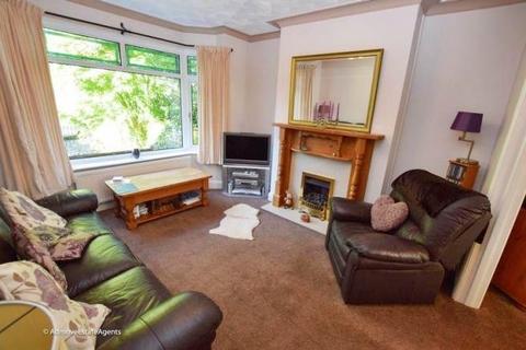 3 bedroom semi-detached house for sale - Stuart Drive, Stockton Heath, Warrington, WA4