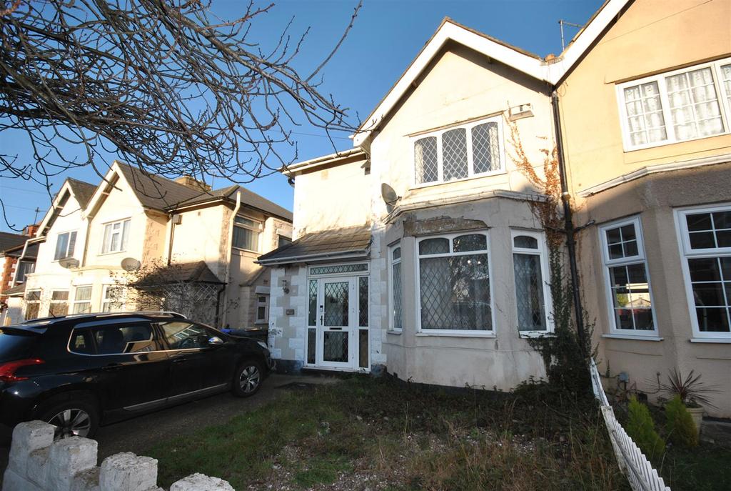 Kingsley Road, Northampton 3 bed semidetached house £244,950