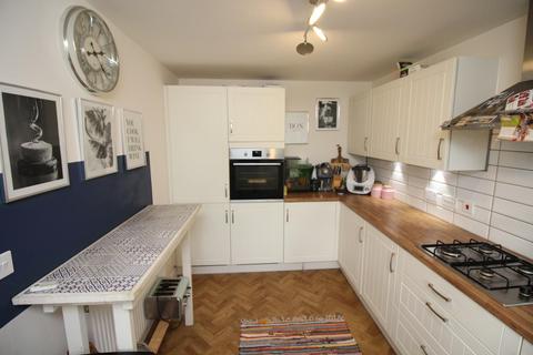 115 Barley Fields, Thornbury, Bristol, BS35 1AQ