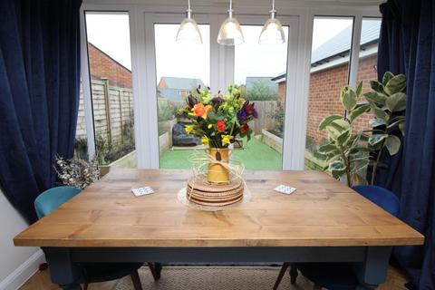 115 Barley Fields, Thornbury, Bristol, BS35 1AQ