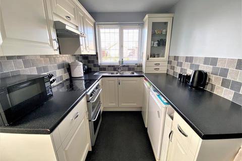 27 Far Moor Close, Harlington, Doncaster, DN5 7JP