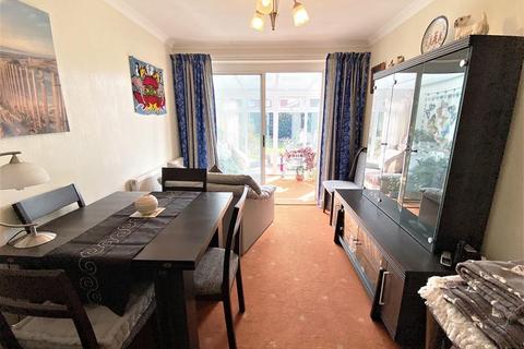27 Far Moor Close, Harlington, Doncaster, DN5 7JP