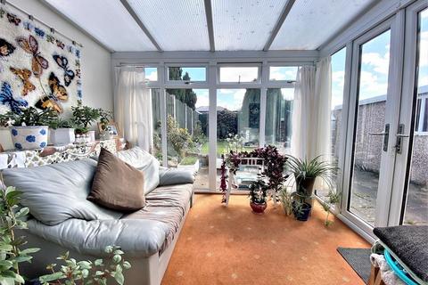 27 Far Moor Close, Harlington, Doncaster, DN5 7JP