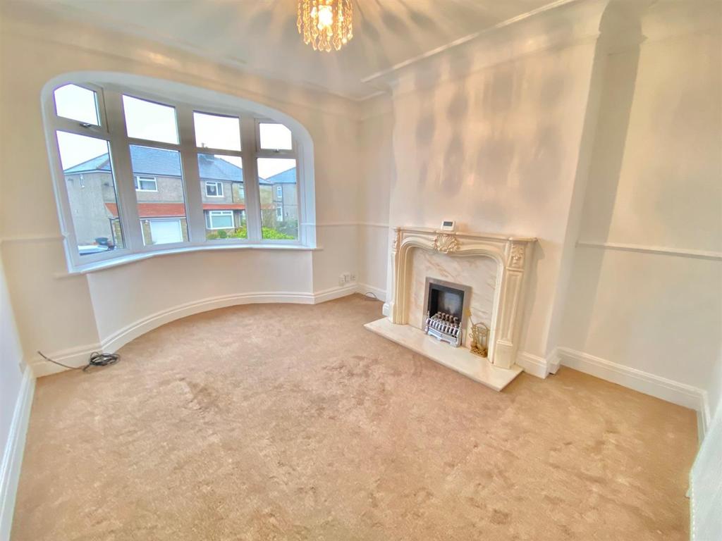 Bank Top, Southowram, Halifax 3 bed semidetached house £165,000