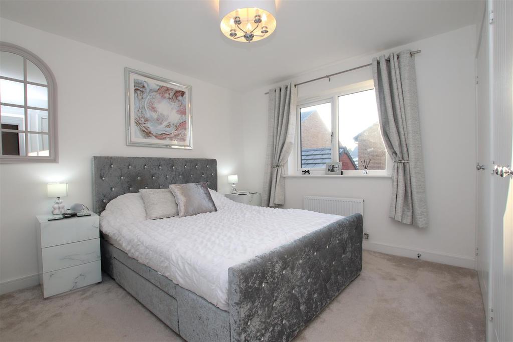 Bedroom 1.JPG