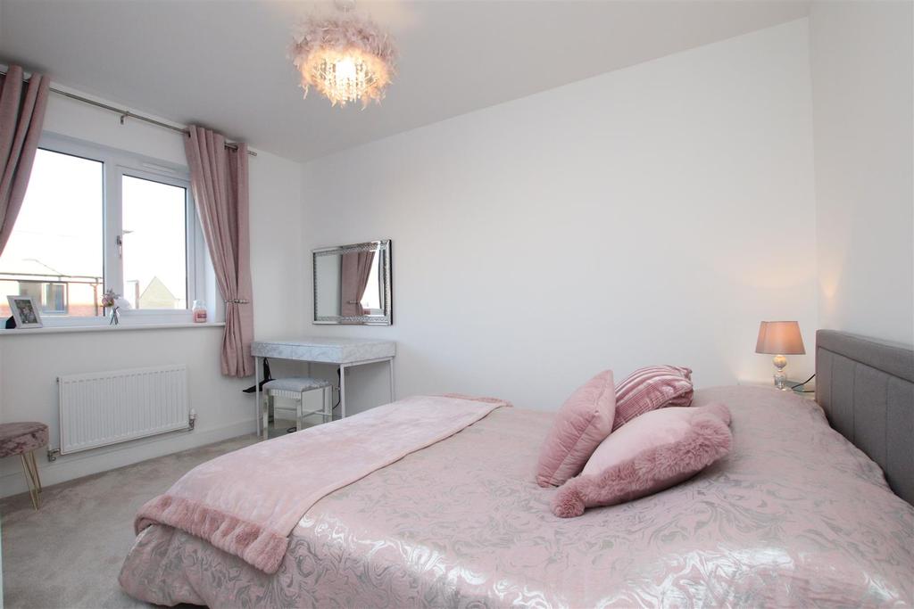 Bedroom 2.JPG