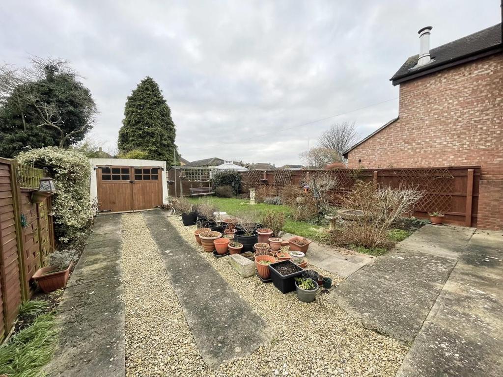 Brooklands Park, Longlevens, Gloucester 3 bed semidetached house £