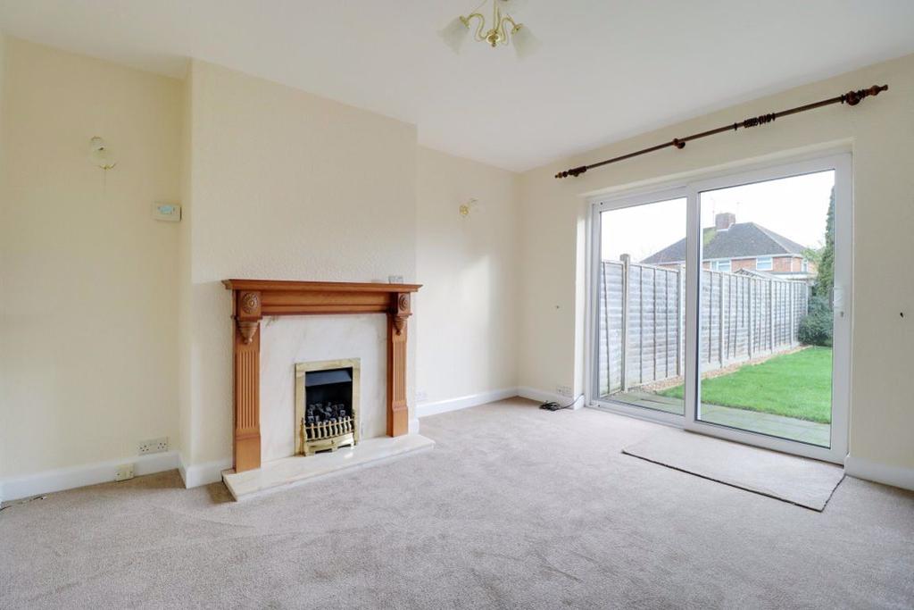 Dinedor Avenue, Hereford.... 3 bed semidetached house £925 pcm (£213 pw)