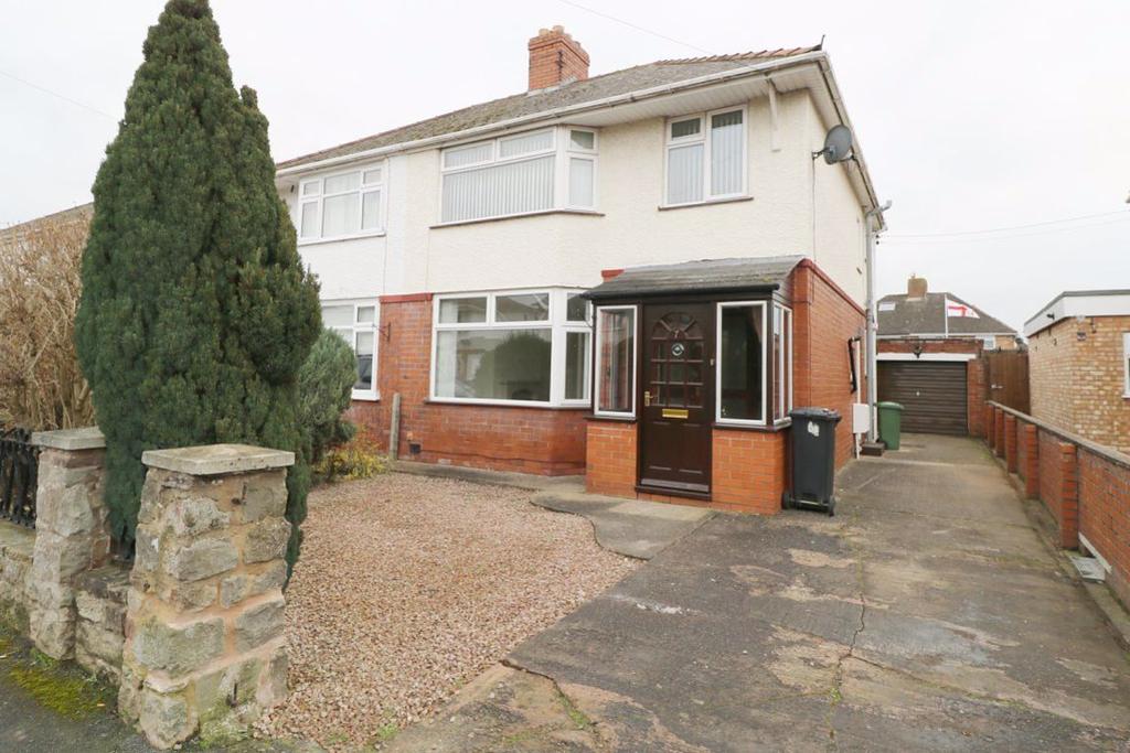 Dinedor Avenue, Hereford.... 3 bed semidetached house £925 pcm (£213 pw)