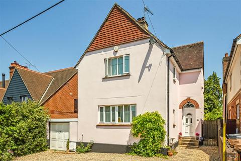 3 bedroom detached house for sale, Anton Road, Andover