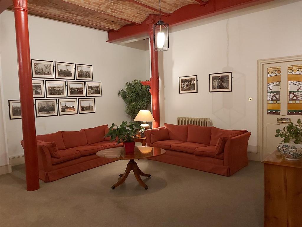 32 Bliss Mill communal reception areas photo.jpg