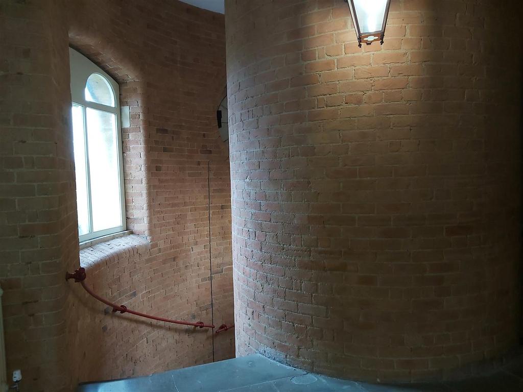 32 Bliss Mill stone communal staircase photo.jpg