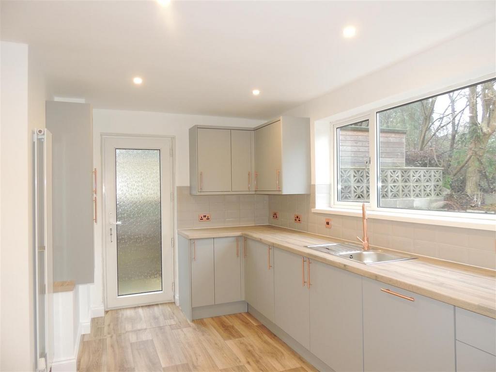 Cotswold View, Kingswood, Bristol 3 bed end of terrace house £299,950