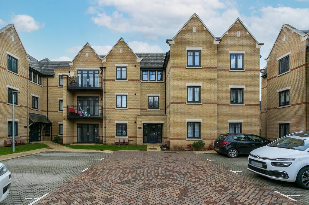 Schreiber Grange, Watford, Hertfordshire, WD17 2 bed apartment £425,000