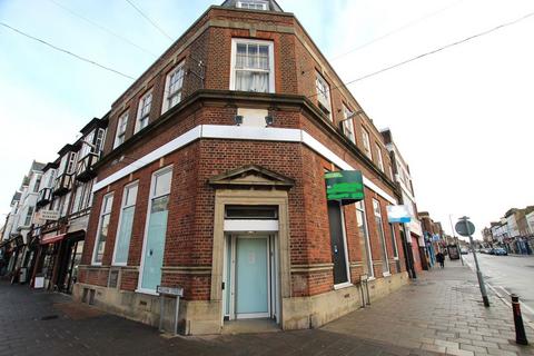 Shop to rent, High Street, Herne Bay