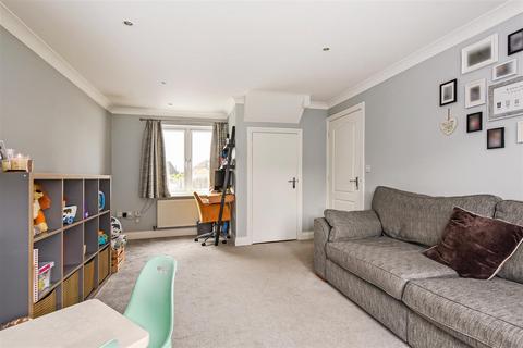 4 Cherry Orchard, Whitchurch, RG28 7HS