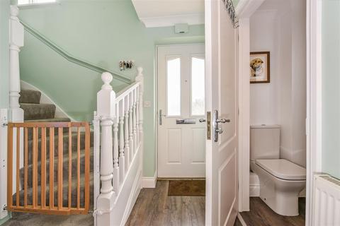 4 Cherry Orchard, Whitchurch, RG28 7HS
