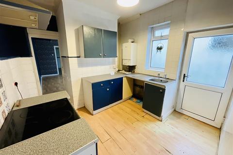 4 bedroom terraced house for sale - Swansea Road, Llanelli