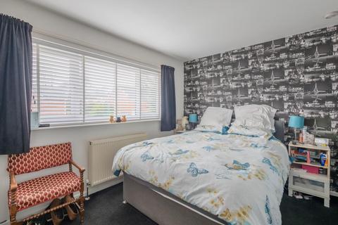 39 Hicks Close, Warwick, CV34 5ND