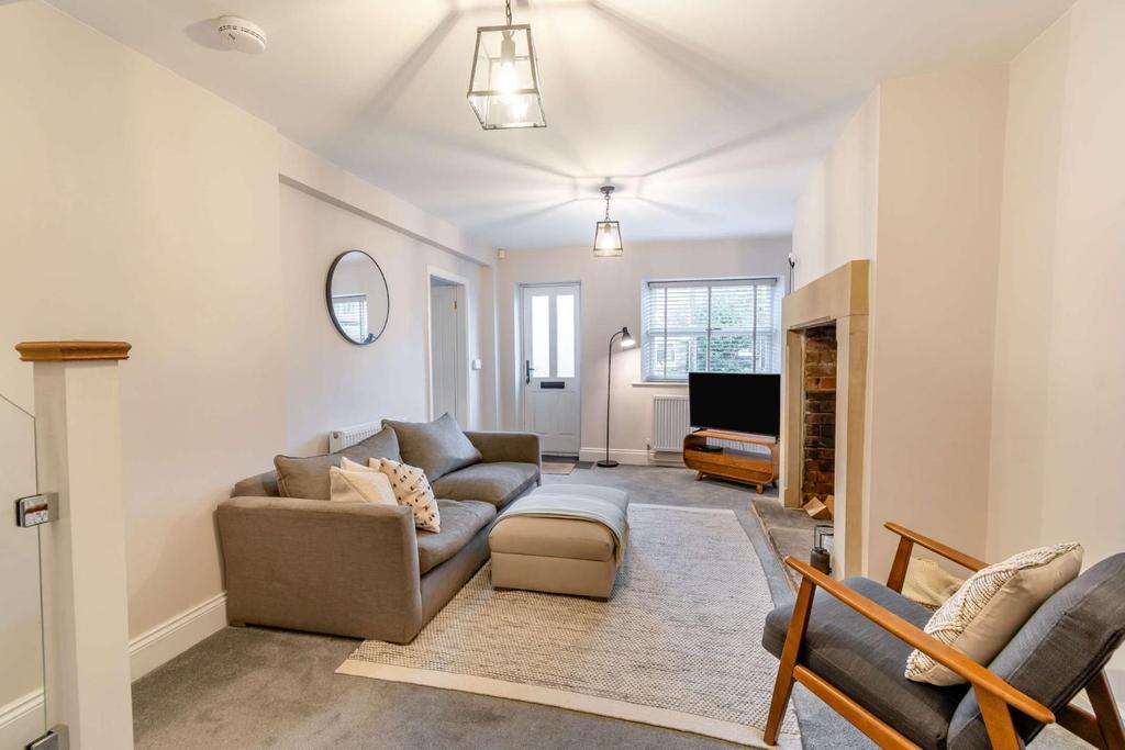 Electric Avenue, Harrogate, HG1 2BB 3 bed semidetached house £300,000