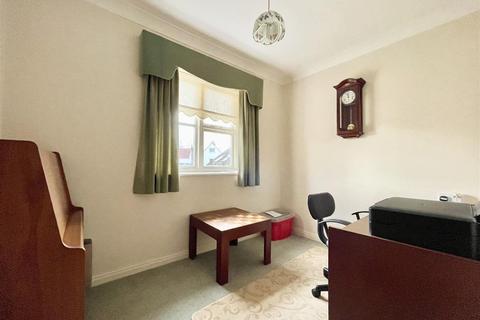 2 bedroom flat for sale - Church Street, Bexhill-On-Sea