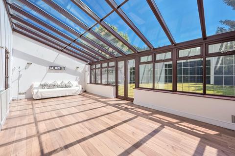 3 Stag Leys Close, Banstead, SM7 3AH