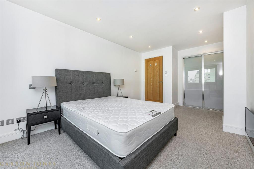 Bedroom (2).jpg