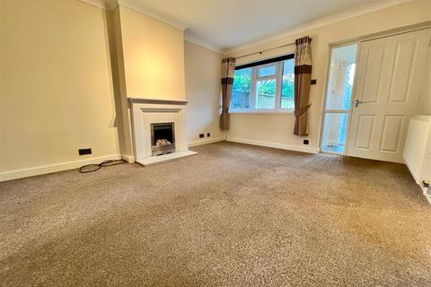 4 Belvide Gardens, Codsall, Wolverhampton, WV8 1AN