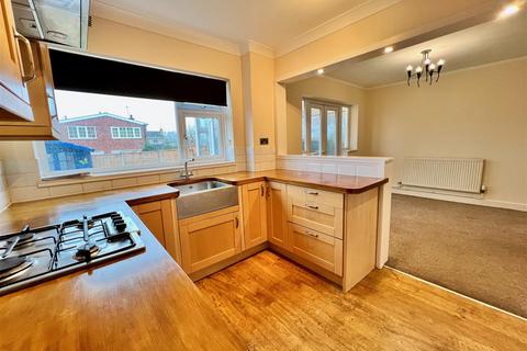 4 Belvide Gardens, Codsall, Wolverhampton, WV8 1AN