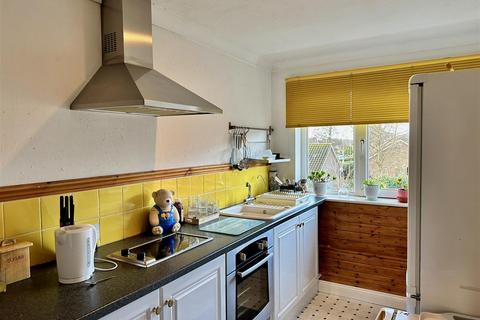 14b Church Road, Codsall, Wolverhampton, WV8 1EA